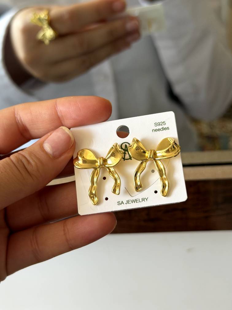 گوشواره میخی پاپیون رنگ گلد کد 02